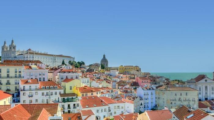 Португалия объявила о готовности к приему туристов