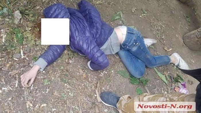 В Николаеве возле школы нашли девочку в алкогольной коме