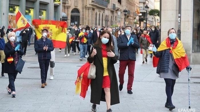 В Испании летальность от коронавируса за неделю оказалась вдвое больше