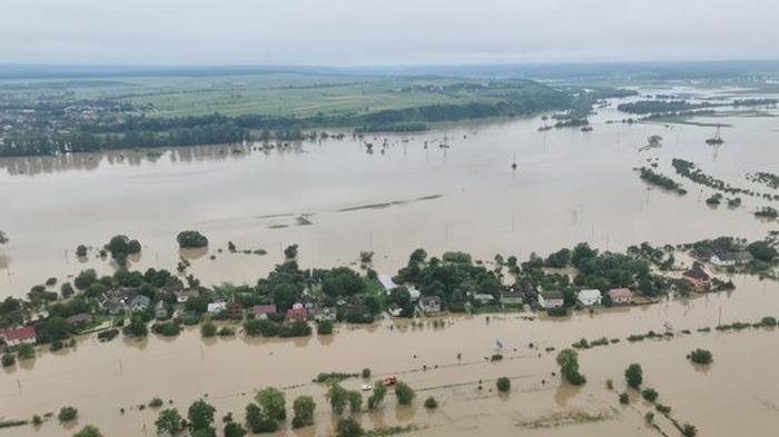 На западе Украины наводнения уничтожили 22000 приусадебных хозяйств - Аваков