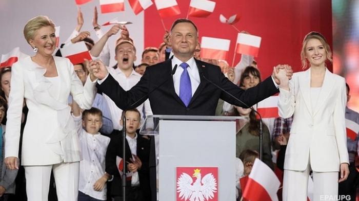Экзитпол показывает победу Дуды на выборах президента в Польше