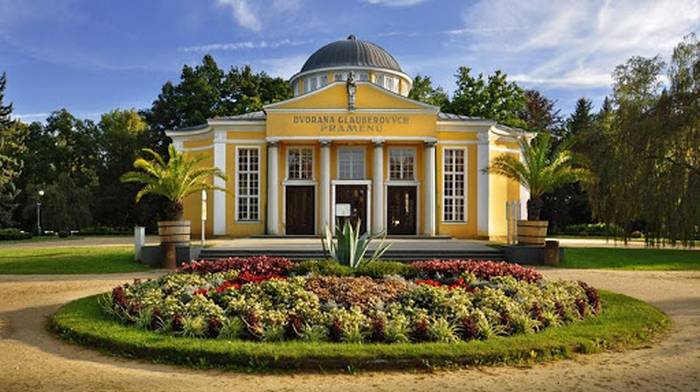 Где посмотреть список санаториев курортного города Франтишковы Лазни?