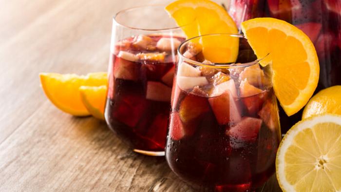 Рецепт простой сангрии из красного вина с фруктами