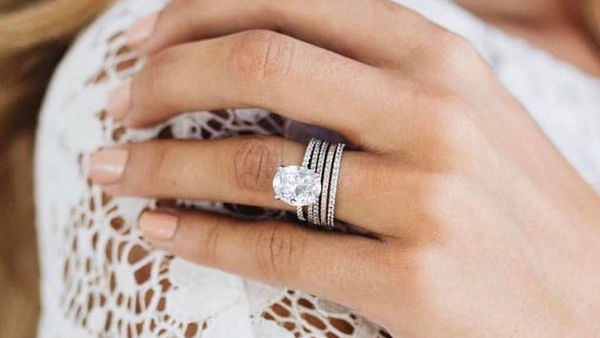 помолвочное кольцо
