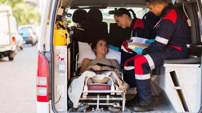 Профессиональная перевозка лежачих больных по Киеву и Украине