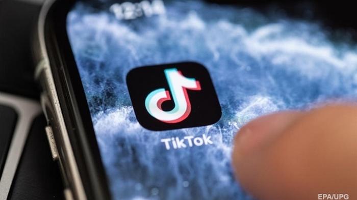 Две американские компании стремятся купить TikTok - СМИ