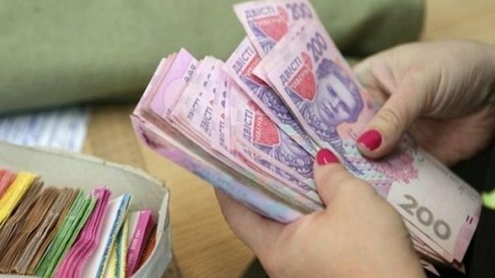 Июльская зарплата в Украине выросла на 5%