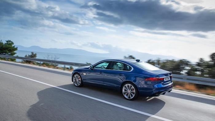 Jaguar представил обновленный седан (фото)