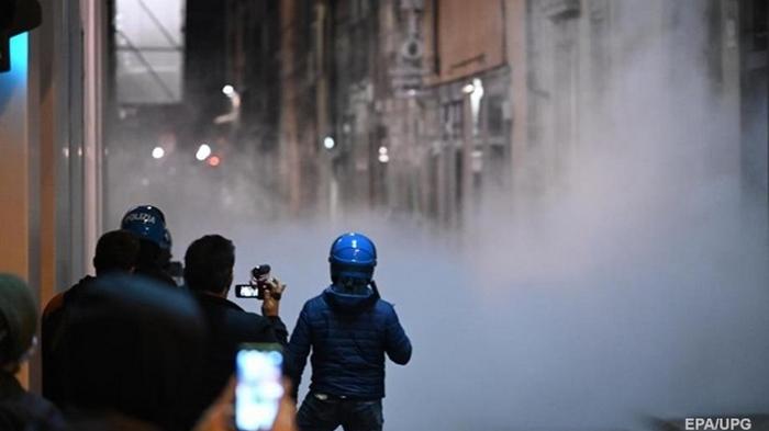 Во Флоренции протестовали против карантина, есть задержанные