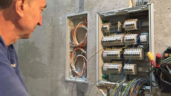 где установить распределительный щит