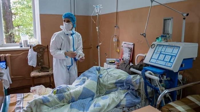 Инфекционист рассказала, от чего зависит течение COVID-19