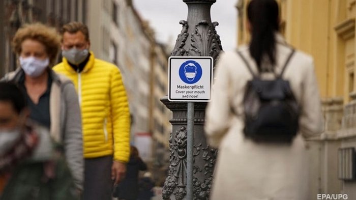 В мире зафиксировали новое рекордное число заражений COVID-19 за сутки