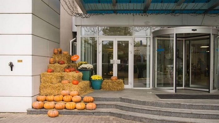 Карантин выходного дня: полиция оштрафовала спортклуб Порошенко