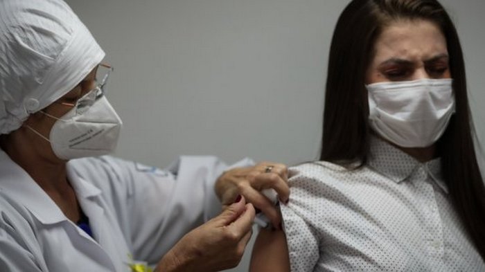 COVID-19. В США вакцинирование может начаться уже 11 декабря – представитель правительства