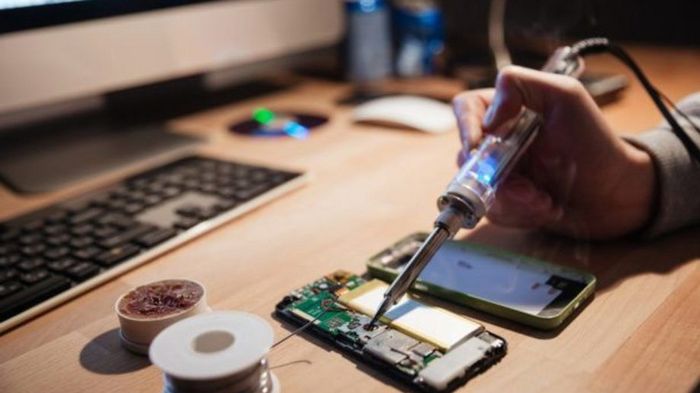 Особенности ремонта мобильных телефонов