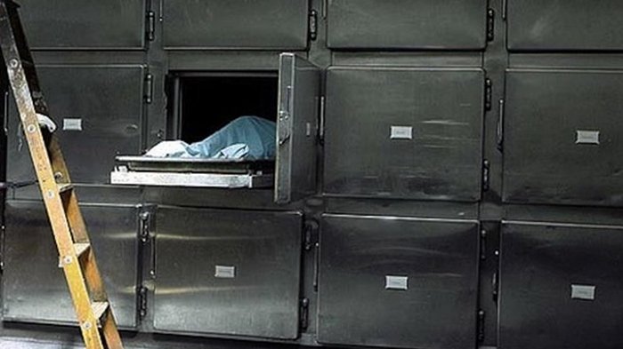 Мужчина очнулся в морге при подготовке к бальзамированию