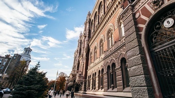 Курсы валют: гривна на максимуме за три месяца