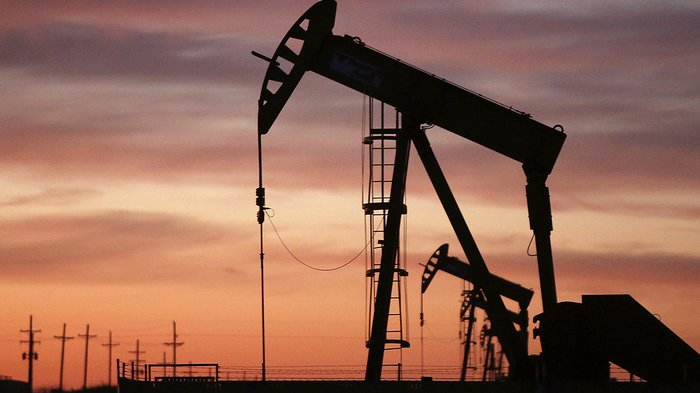 Мир ждет переизбыток нефти – в МЭА обновили прогнозы