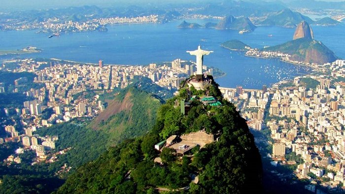 В Бразилии будут наказывать за отказ вакцинироваться от COVID-19
