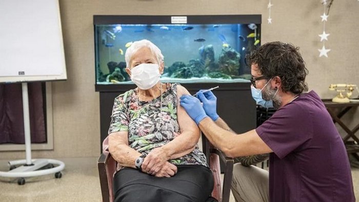 Швейцария начала кампанию вакцинации