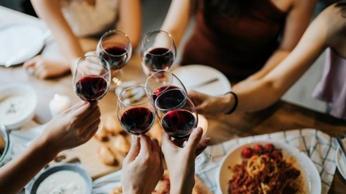 В МОЗ сказали, где самый высокий риск заразиться COVID-19