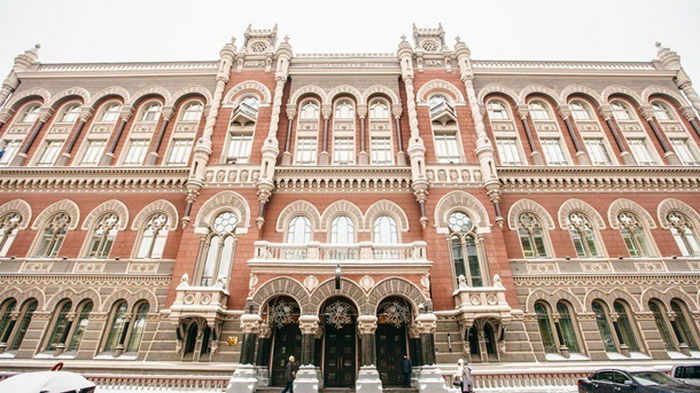 Курсы валют на 15 января: рост гривны остановился