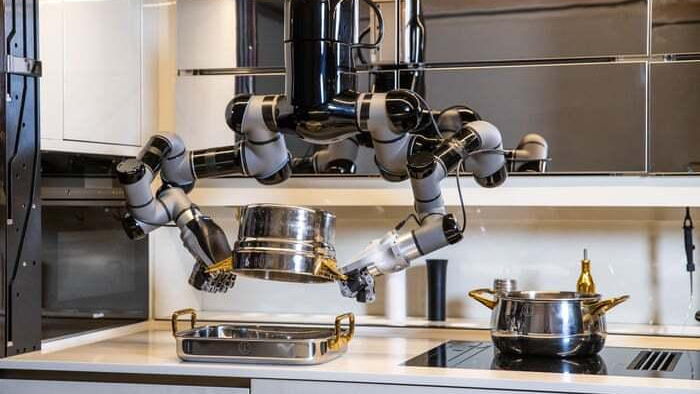 Придумает меню и приготовит ужин. В Британии создали роботизированную кухню – видео