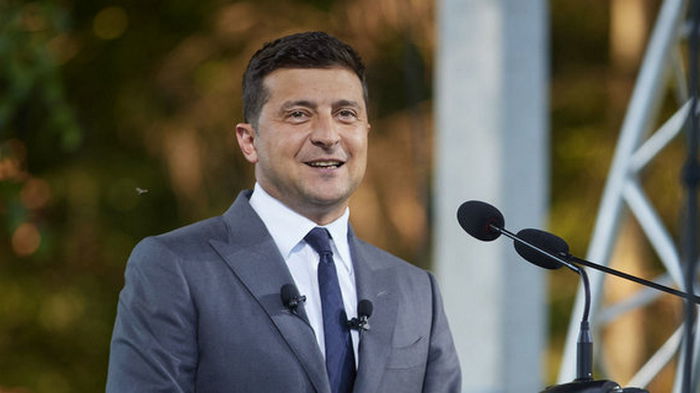 Зеленский продлил безвиз для граждан Великобритании
