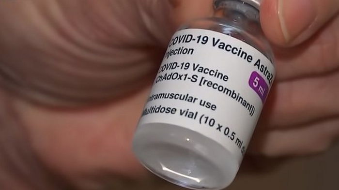 Скандал: AstraZeneca и Минздрав ФРГ опровергают СМИ, что вакцина неэффективна у пожилых