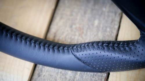 Виды швов для рулевого колеса: записаться на перетяжку спортивного рул