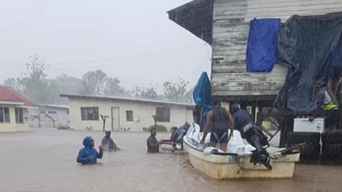 На Фиджи обрушился тропический циклон Ана