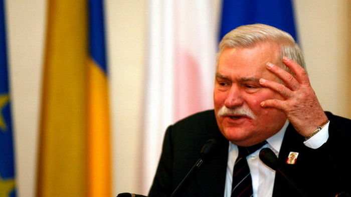 «Чувствую себя электриком». Экс-президент Польши ищет себе работу на пенсии