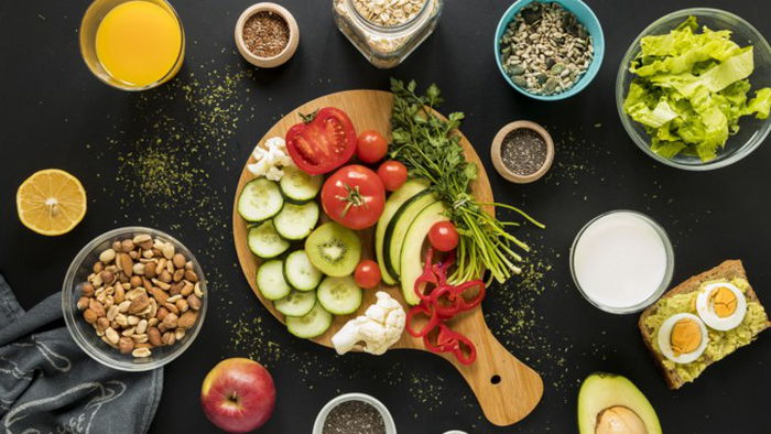 Не только еда! Как генетика и возраст влияют на вес человека