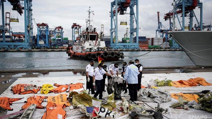 Крушение самолета в Индонезии: вышел предварительный доклад