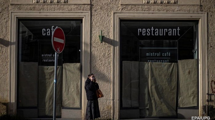 В Чехии на год запретят работу ресторанов-нарушителей карантина