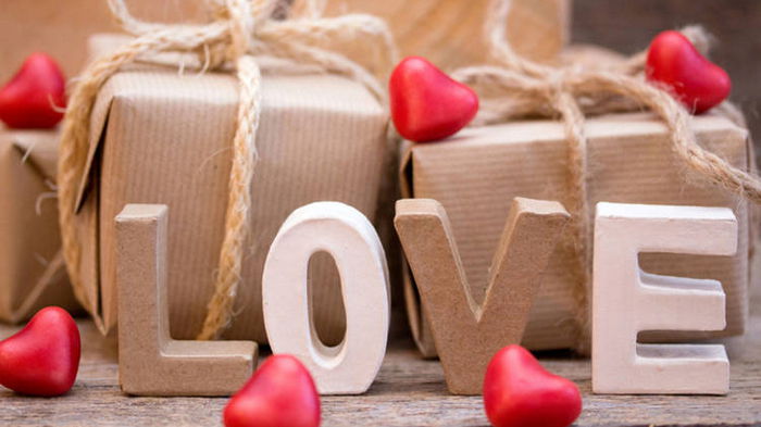 Фэшн-гороскоп: в чем встречать День Валентина каждому знаку зодиака