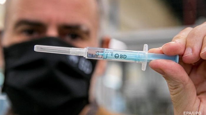 В Греции мужчина умер через восемь минут после COVID-вакцинации