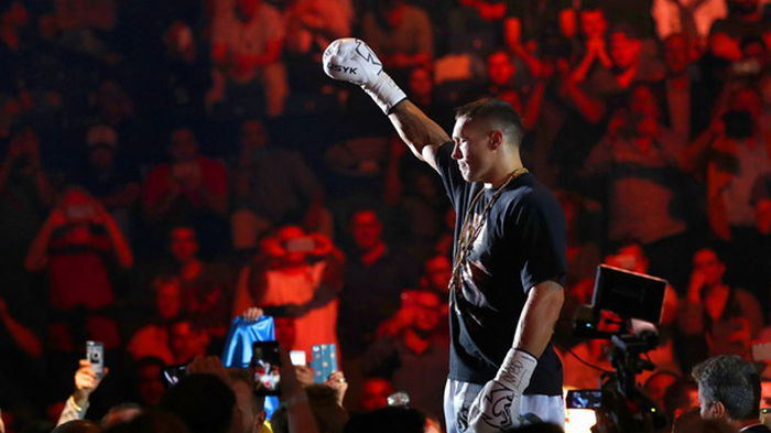 WBO назначила бой Усика с Джойсом за временный титул