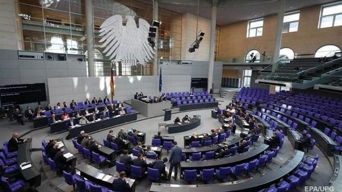 В Германии до июля продлили режим эпидемии