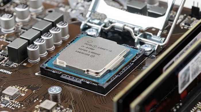 Intel оштрафовали на $2 млрд за нарушение сразу двух патентов