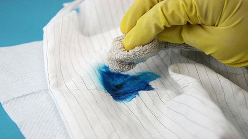 видалення чорнила з одягу