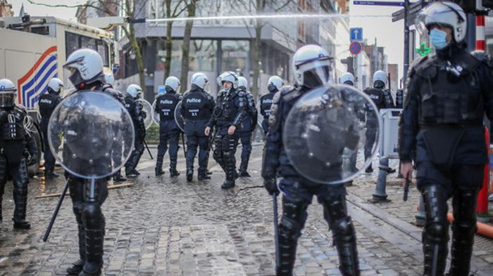 В Бельгии протест разгоняли водометами и газом