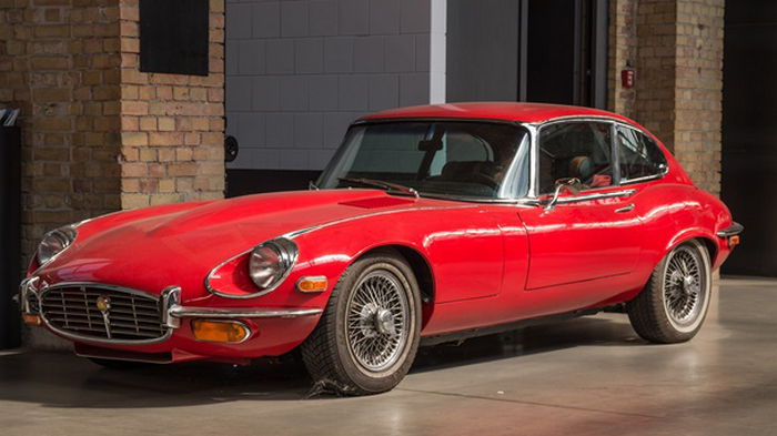 В компании Jaguar отметили юбилей самого красивого автомобиля (фото)