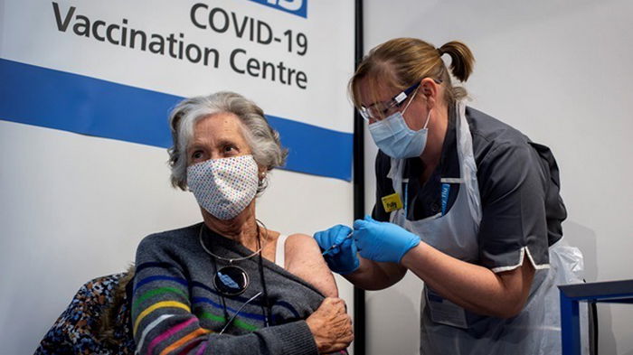 Страны возобновили COVID-вакцинацию AstraZeneca