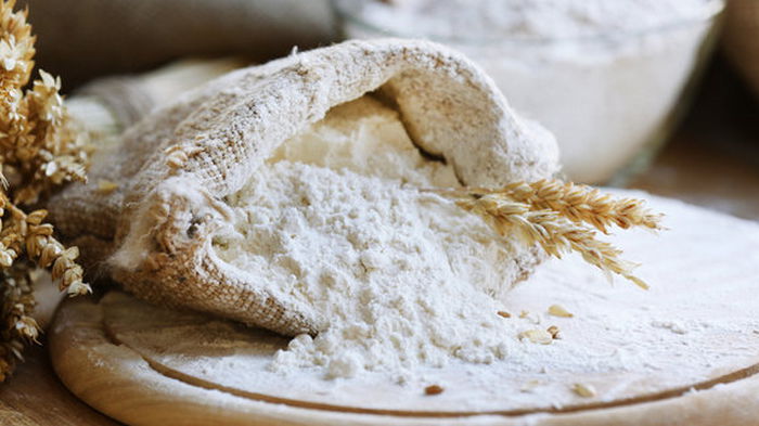 Украина с декабря в пять раз увеличила импорт муки для хлеба из Беларуси. Там дешевле