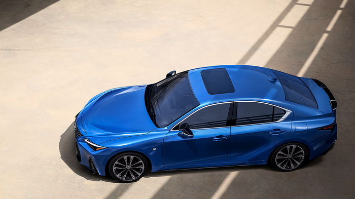 Toyota представила два автомобиля с обновленным автономным вождением: фото