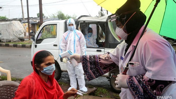 В Индии суточный прирост COVID-19 достиг 200 тысяч случаев