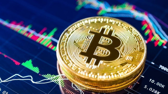 Цена биткоина впервые преодолела уровень в $62 тысячи