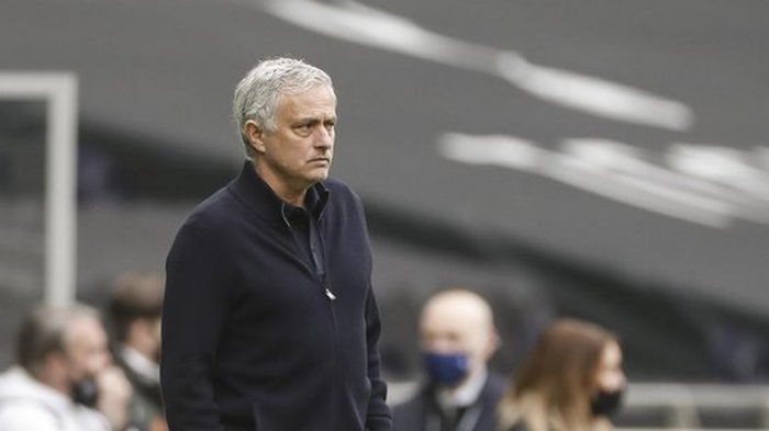 Тоттенхэм уволил Жозе Моуриньо