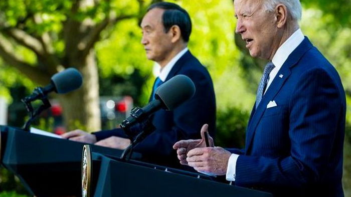 США пообещали защитить Японию от Китая ядерным оружием